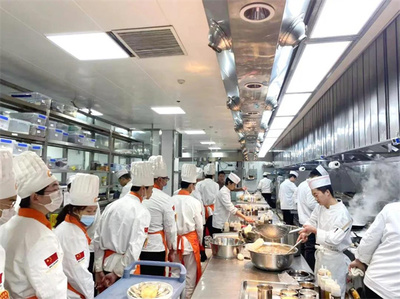 江西新东方走进红谷宴 探索餐饮管理服务的创新实践